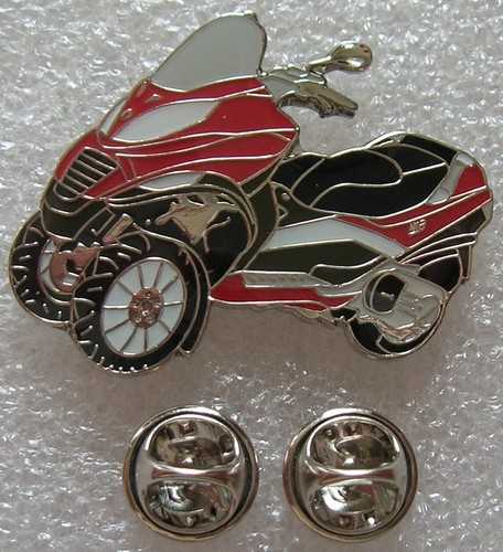 Pin anstecker piaggio - piaggio, mp